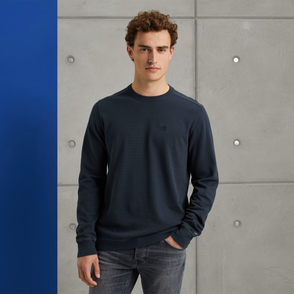 Cast iron long sleeve r-neck