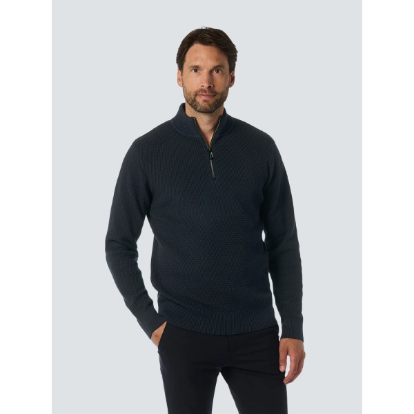 No-excess pullover half zipper